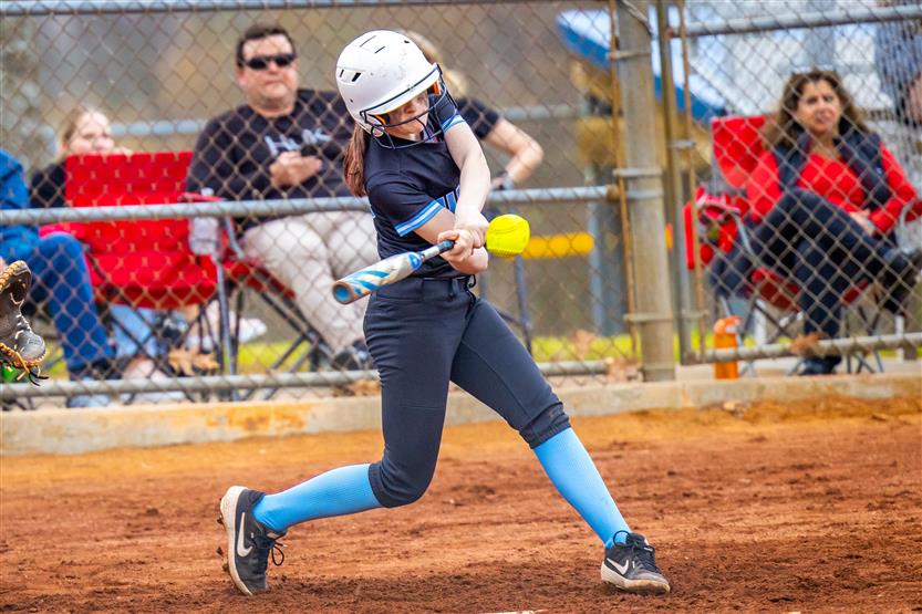 Thompson's Station and Woodland middle school students play softball